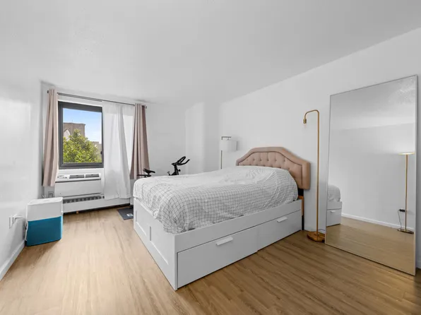 333 Pearl Street image 10 of 15