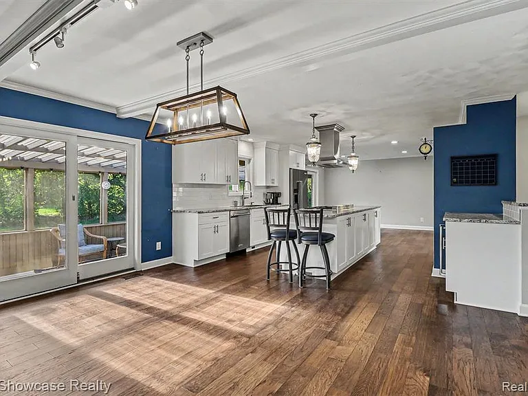 2572 Ridge Rd — Photo 37