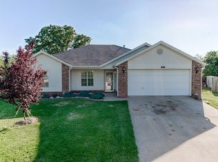 911 Fieldstone Ct, Bella Vista, AR 72719