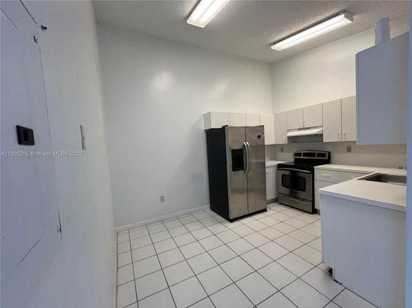 7611 SW 153rd Ct APT 205