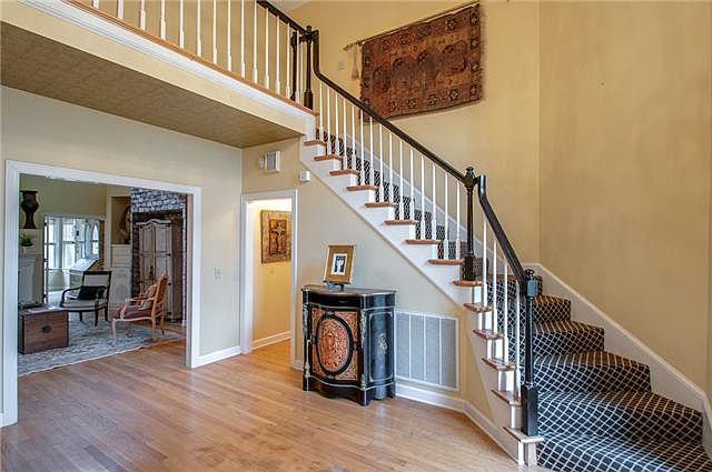 2nd image of 8045 Montcastle Dr
