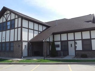 10800 Pearl Rd B5 #B5, Strongsville, OH 44149