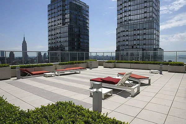 Rented by Keller Williams NYC | media 48