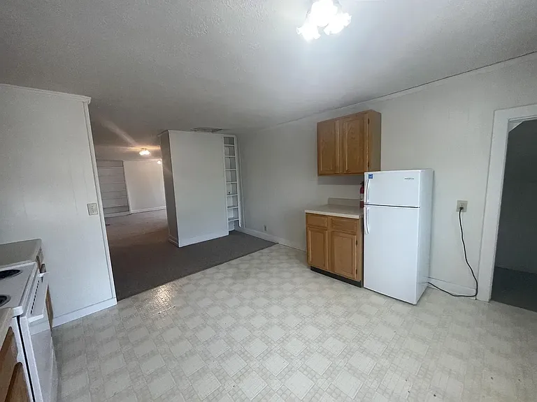 420 S Fess Ave — Photo 9