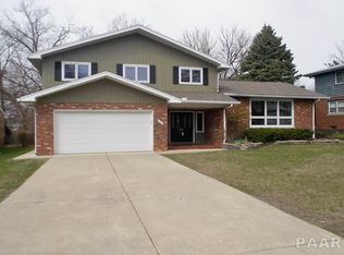 6615 N Cobblestone Ct, Peoria, IL