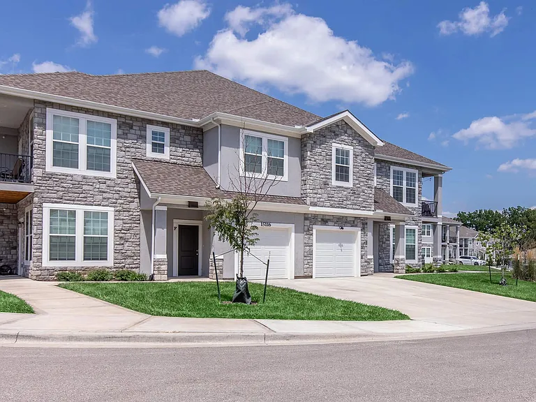 Stonehaven Overland Park — Photo 10