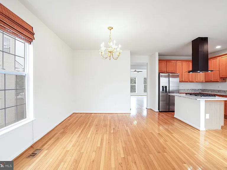 22062 Dilworth Sq — Photo 10