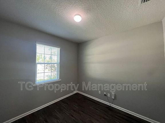 3rd image of 15013 Russell Bridge Dr