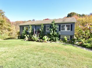 222 Cozy Lake Rd, Oak Ridge, NJ 07438