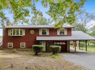 36 Minuteman Rd, Acton, MA 01720