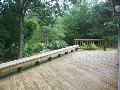 5th image of 159 N Niantic Dr