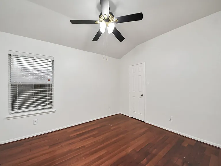 2412 Appian Way — Photo 5