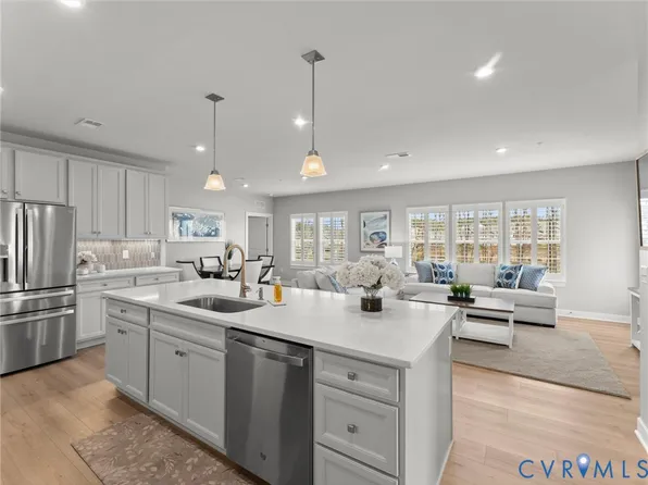 6725 Citory Way #202, Moseley, VA 23120