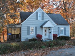 100 Florida Dr, Lower Burrell, PA