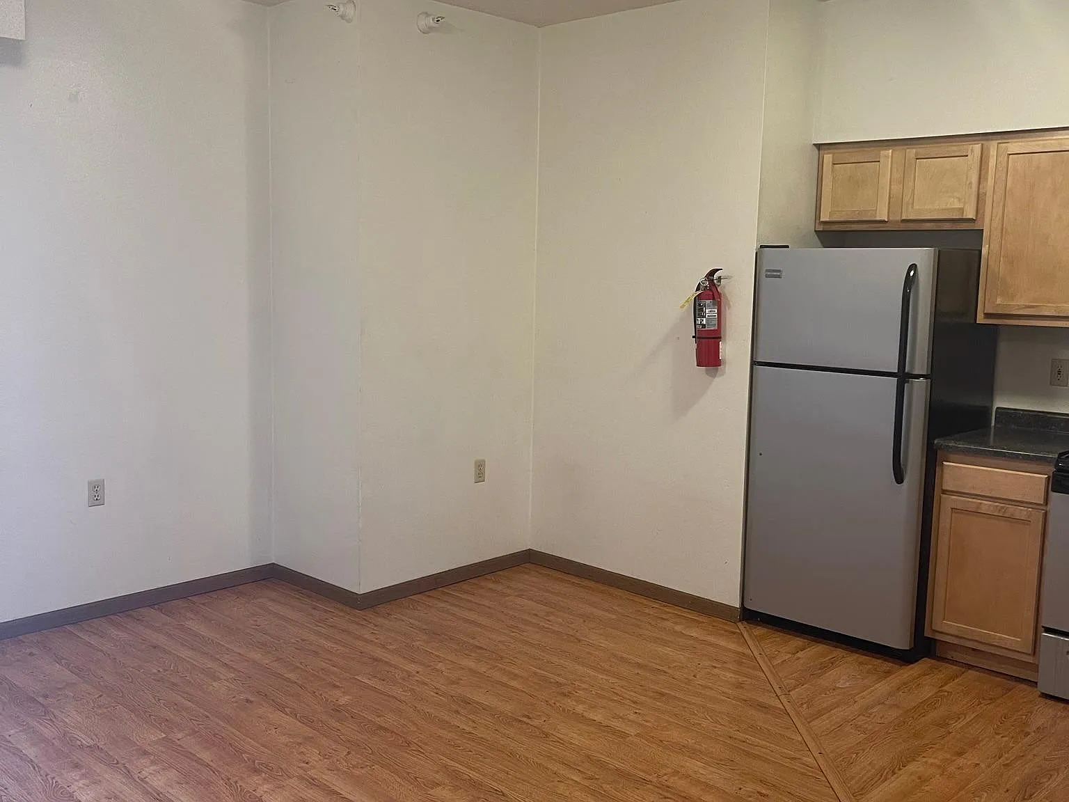 4 bed, 100 sqft, $2,610 — Photo 4