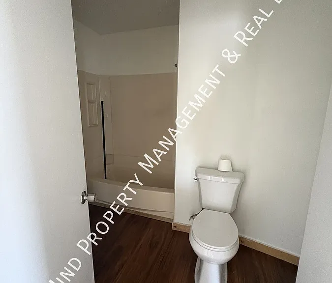 22 Hamilton St #3 — Photo 8