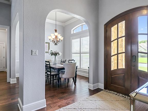 5th image of 327 Zambezi Ln