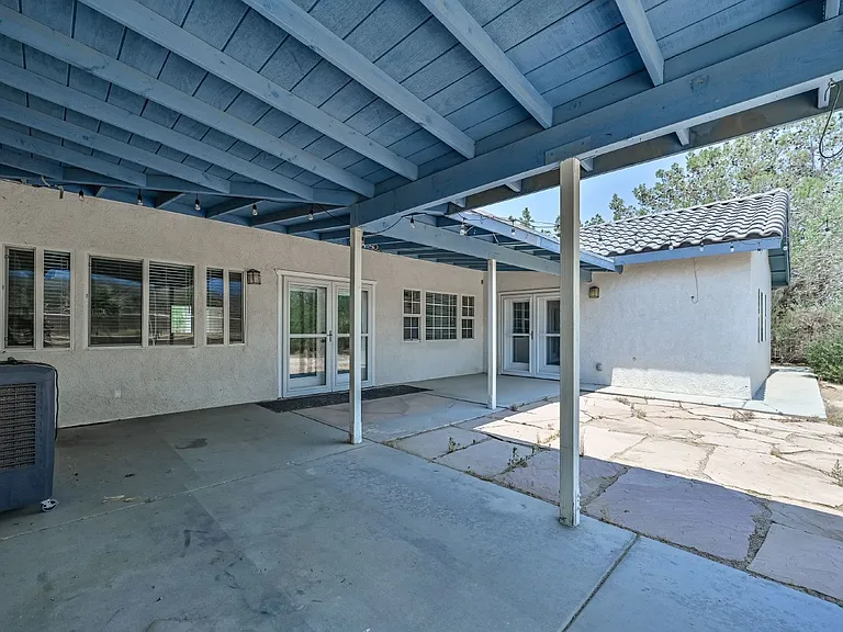 317 W Shamrock Ave — Photo 58