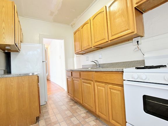 3rd image of 25-52 38th St #W2