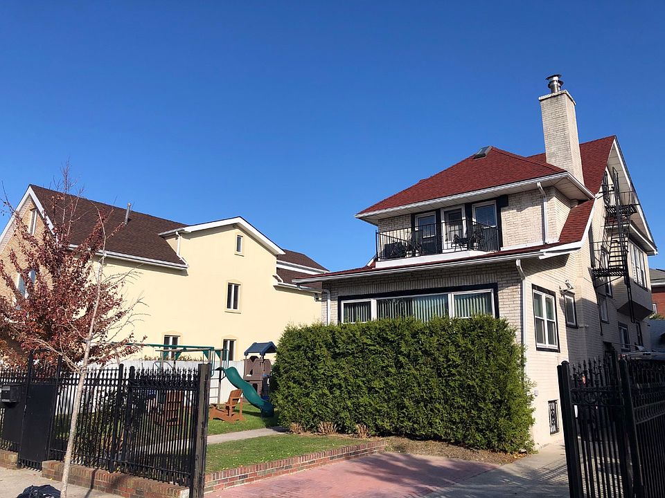2nd image of 219 Amherst St