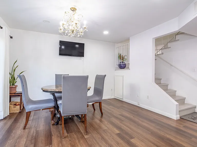 10125 De Soto Ave #45 — Photo 6