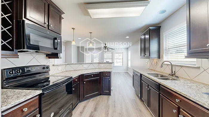 108 Hollow Ct — Photo 10