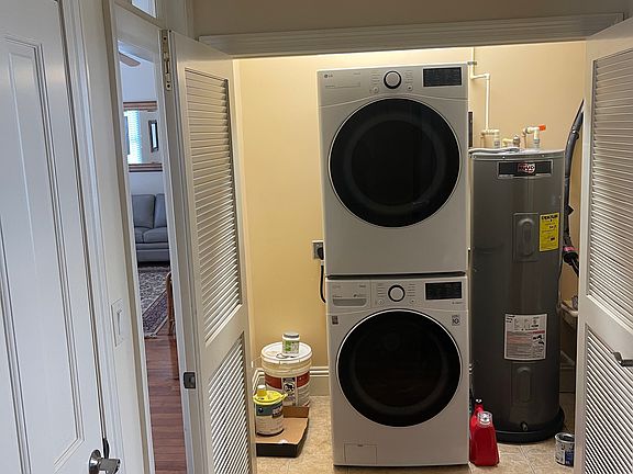 4th image of 172 Cordova St APT 2