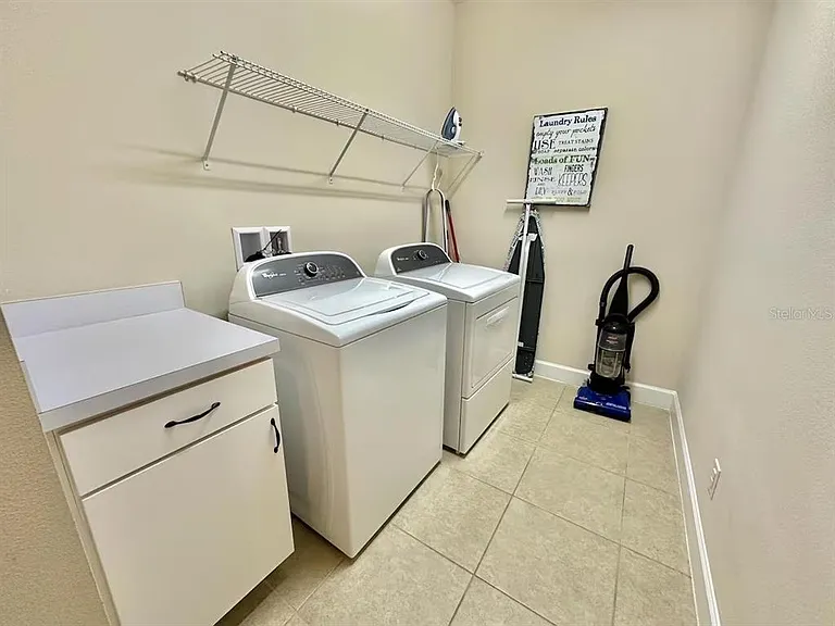 4353 Acorn Ct — Photo 11