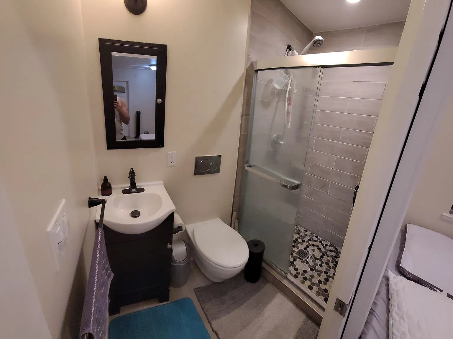 1 bed, 250 sqft, $1,800 — Photo 3