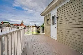 16 Crescent St #2 — Photo 2