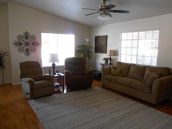 21" x 14" Living Room