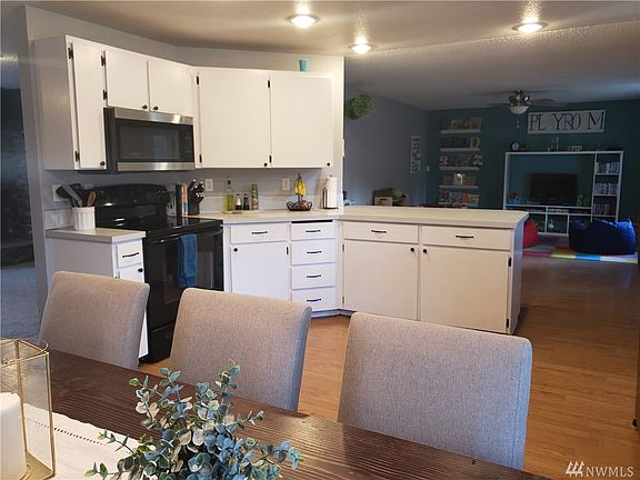 4th image of 23918 70th Avenue Ct E