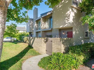 36 Village Pkwy, Santa Monica, CA, 90405