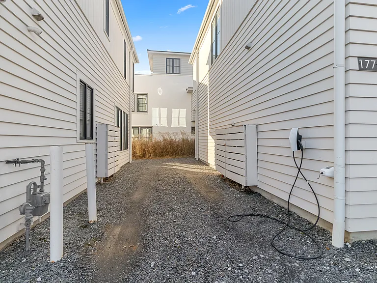 177 Ravenhurst Ln — Photo 28