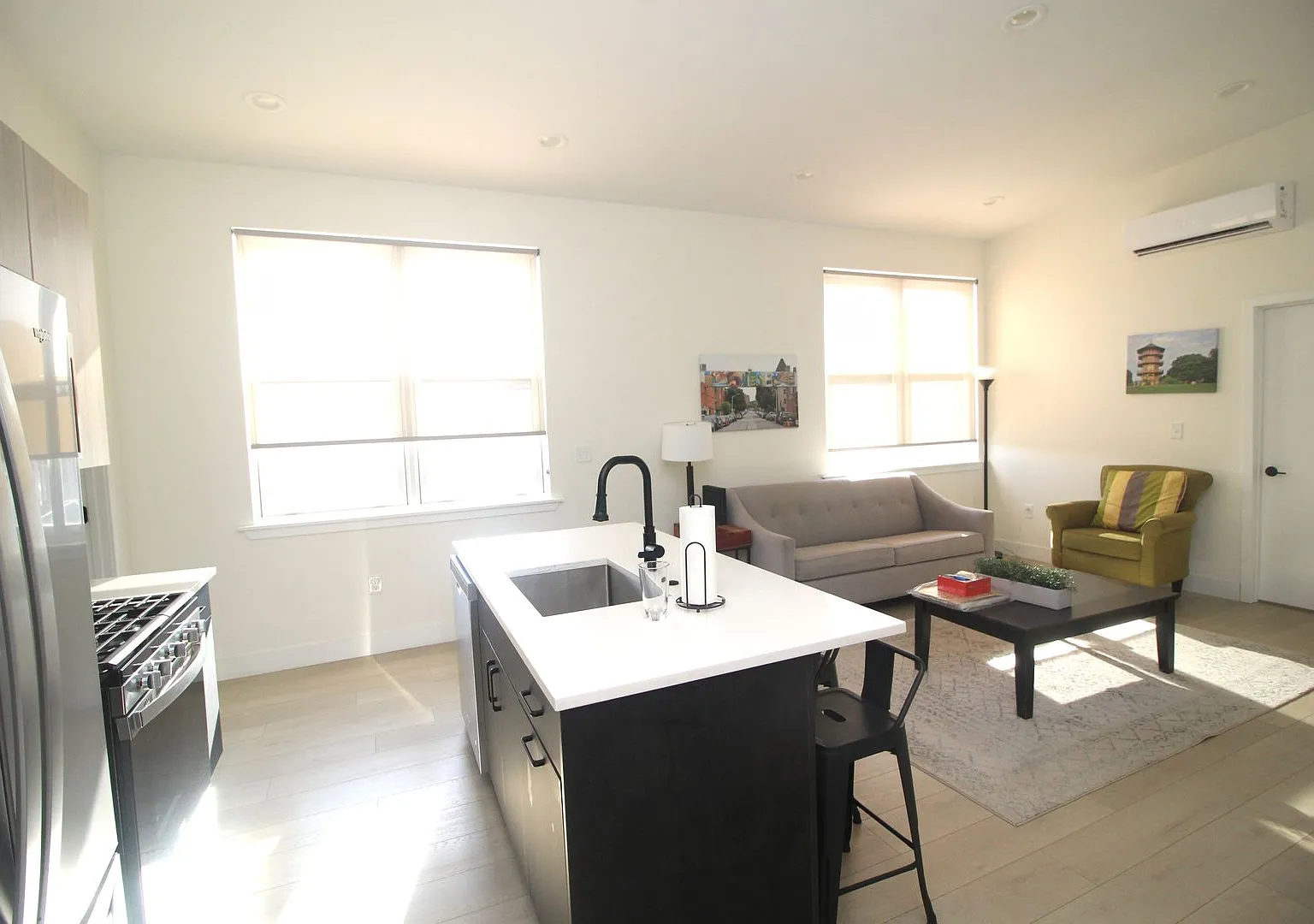 Modern and Sleek 611 S Fagley Street Apartments! — Photo 4