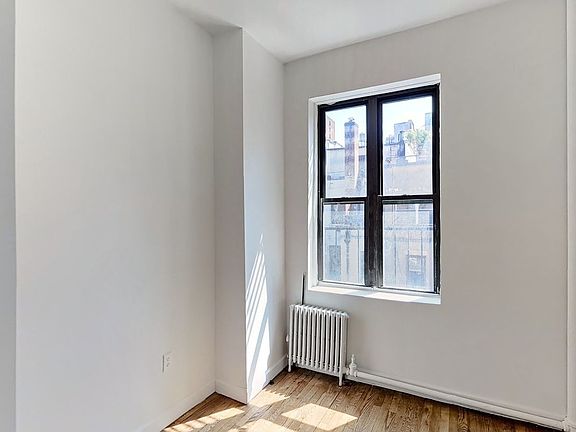 5th image of 212 W 80th St #3W
