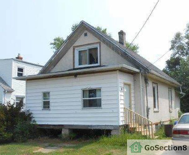 1st image of 725 Willard Ave