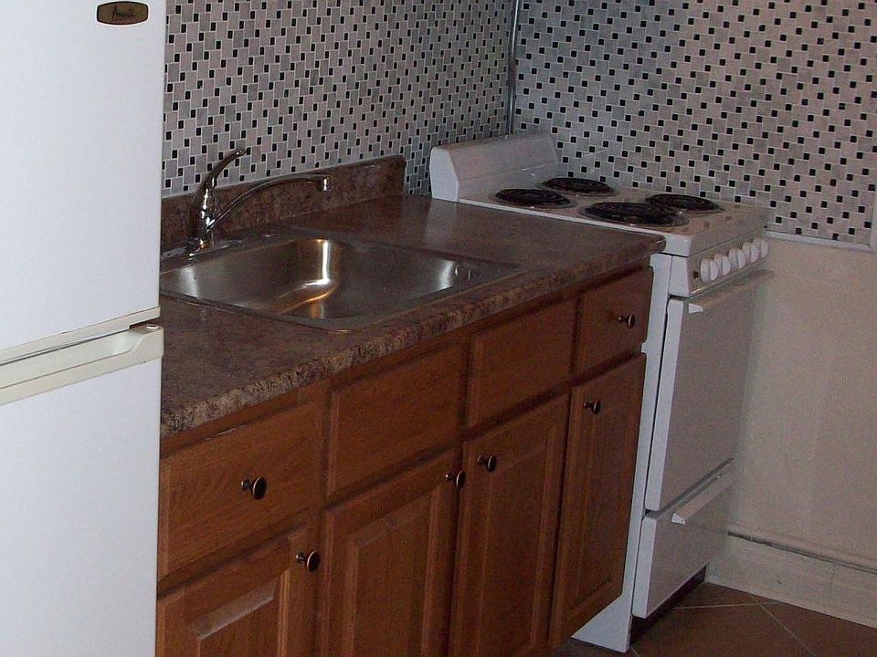 232 N Genesee St Waukegan IL Zillow