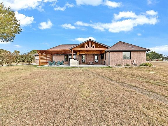 3rd image of 10817 Ridge Country Ct