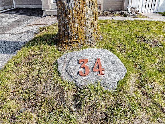 3rd image of 34 Jackman Dr