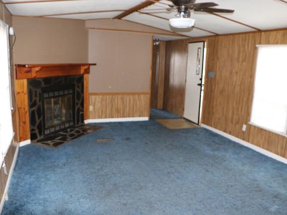 2nd image of 2009 Greenway St