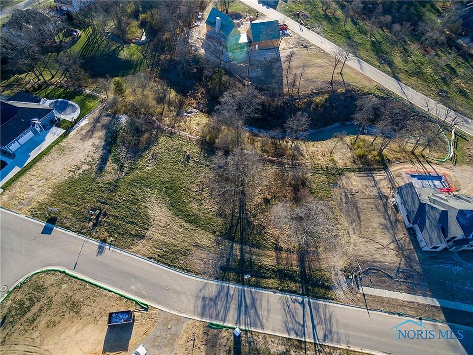 2nd image of 401 Delaware Dr