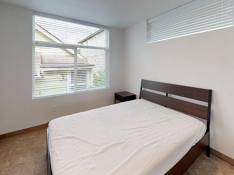 3308 Claremont Ave S — Photo 4