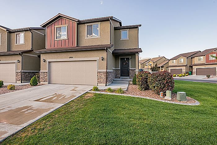 1st image of 1904 W Fox Trail Ln