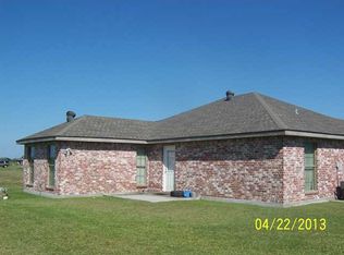 1053 Jordan Dr, Saint Martinville, LA 70582