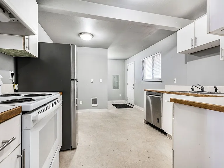 6815 S Warner St — Photo 12