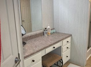 490 Wildwood Ln, Smithfield, NC 27577