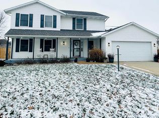 10681 Washtenaw Dr, Osceola, IN