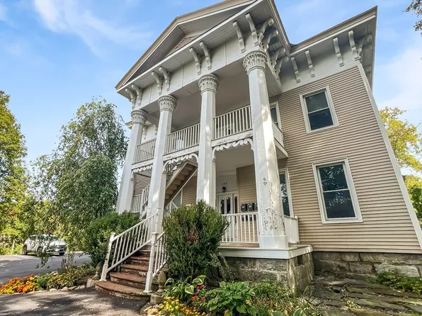 388 Ashland St APT 1, North Adams, MA 01247