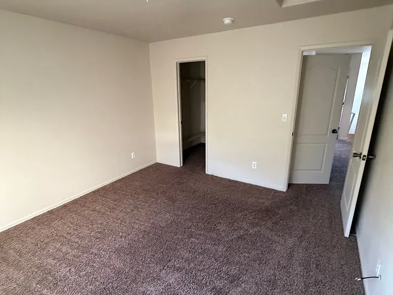585 Hart Dr — Photo 25